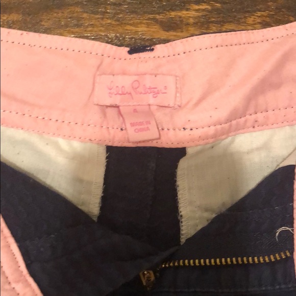Navy 3” Lilly Pulitzer shorts - Picture 2 of 3